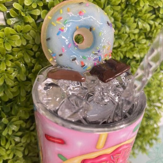 20 oz Straight Double Wall Tumbler Donut cup with a 3D Lid with artificial ice cubes and Donuts and chocolate candy pieces