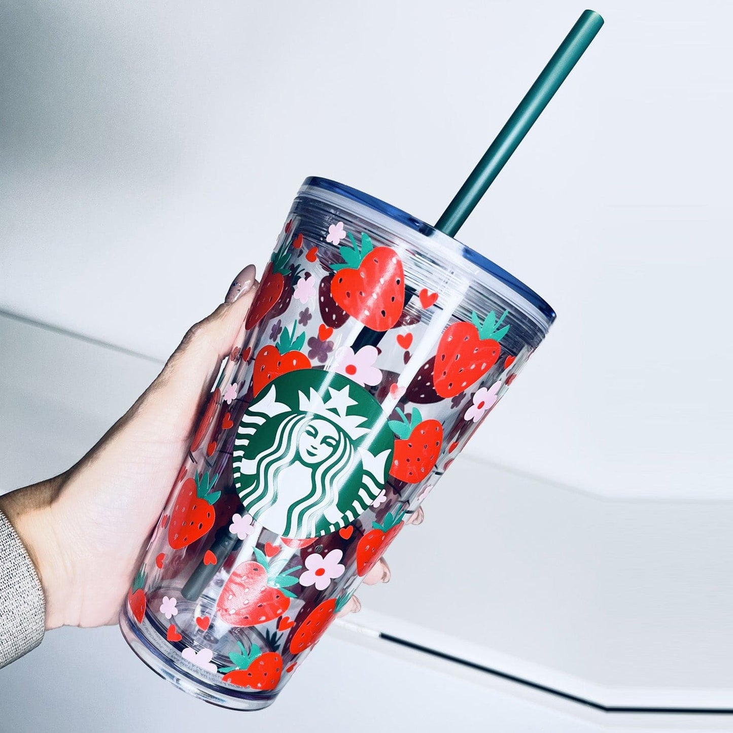 Starbucks Tumbler Valentines Glitter Snowglobe Liquid Filled and